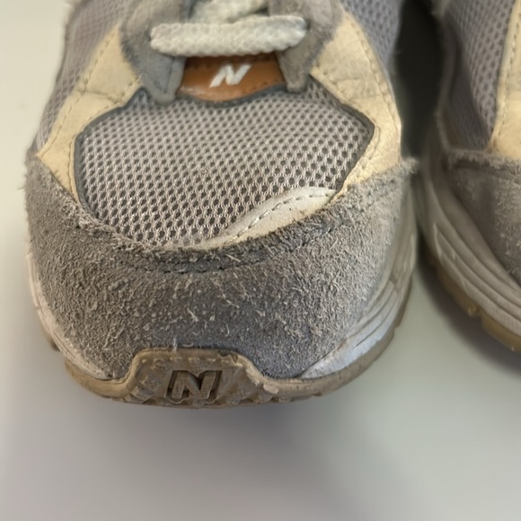 New Balance Men's 2002R Concrete Grey Athletic Workout Running Shoes Size 7 - Picture 3 of 9